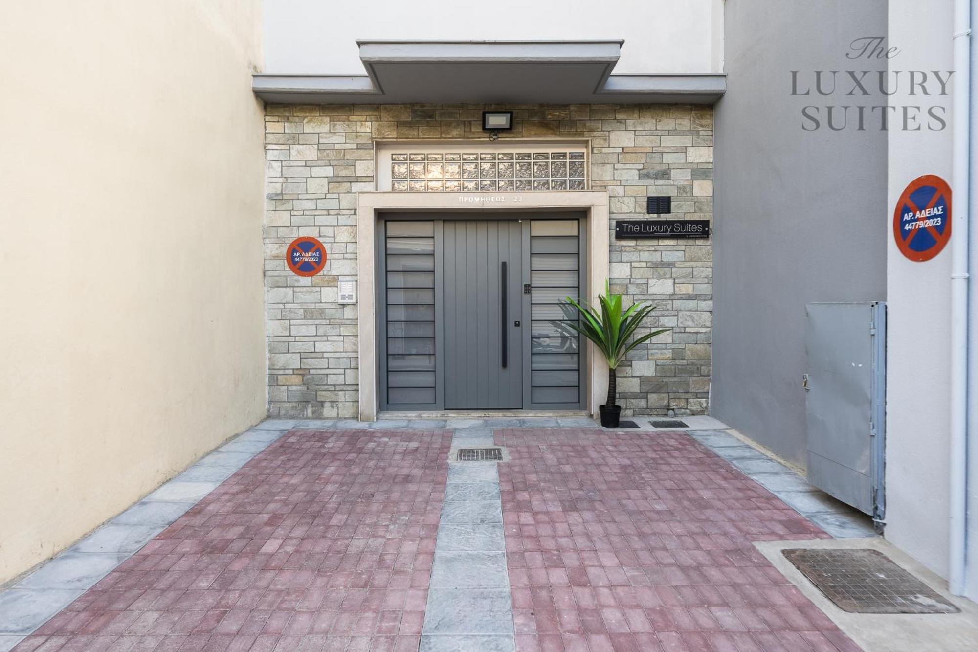 Nephele, The Luxury Suites Thessaloniki Exterior photo